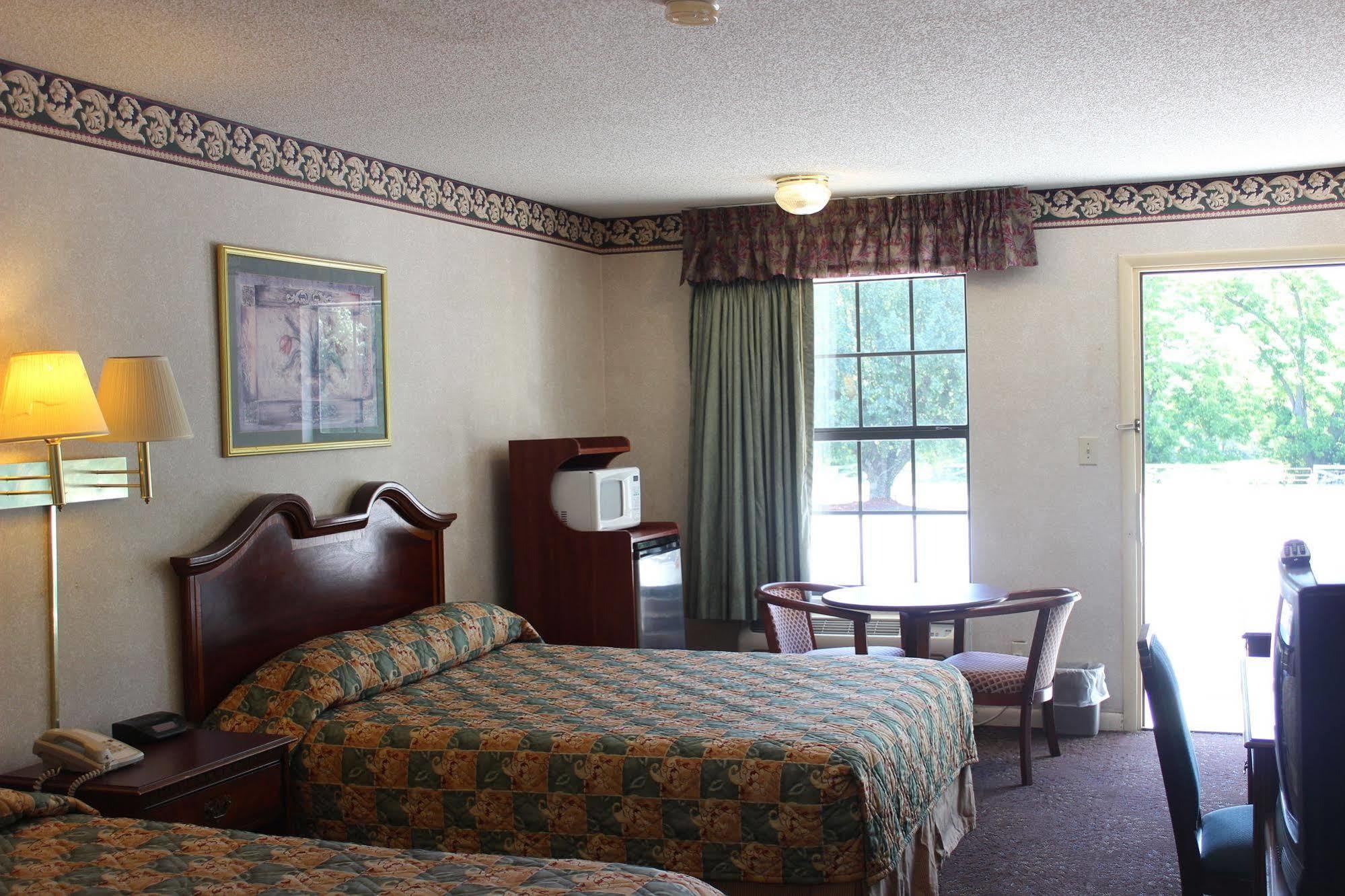 Deer Acres Inn モンロー エクステリア 写真