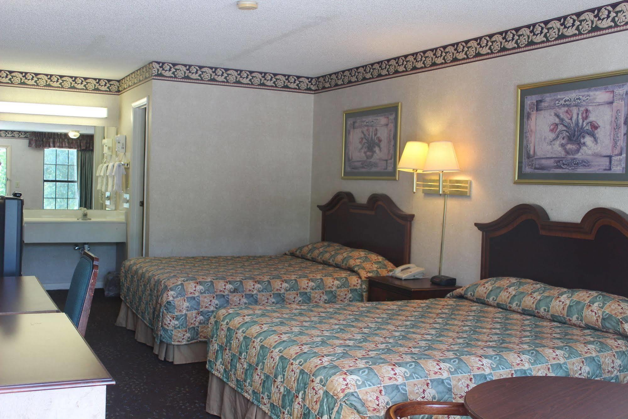 Deer Acres Inn モンロー エクステリア 写真